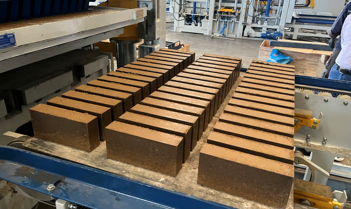 ZN1500 Makîneya Çêkirina Bûzek Bi tevahî Otomatîk di Karanîna Çavkaniya Xezalê de Xerîdarê Chinaînê yê Rojhilat hêzdar dike